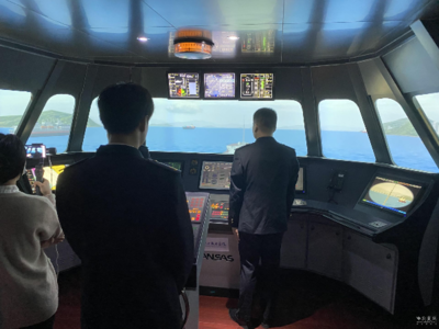 實訓室內&ldquo;劈波斬浪&rdquo; 武漢船舶職院教師為&ldquo;準船長&rdquo;授課