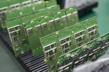 大基金加碼IC設計投資至25%，中國半導體產業崛起在即，武漢航海學院如何借力？